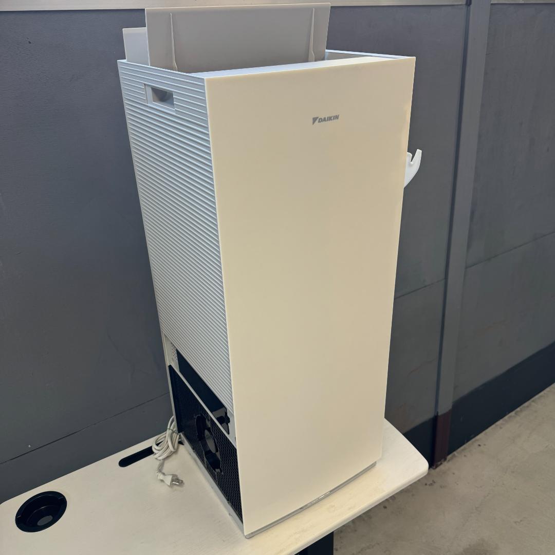 東京23区送料無料　超美品ダイキン空気清浄機/加湿機能付き　洗浄/除菌済み