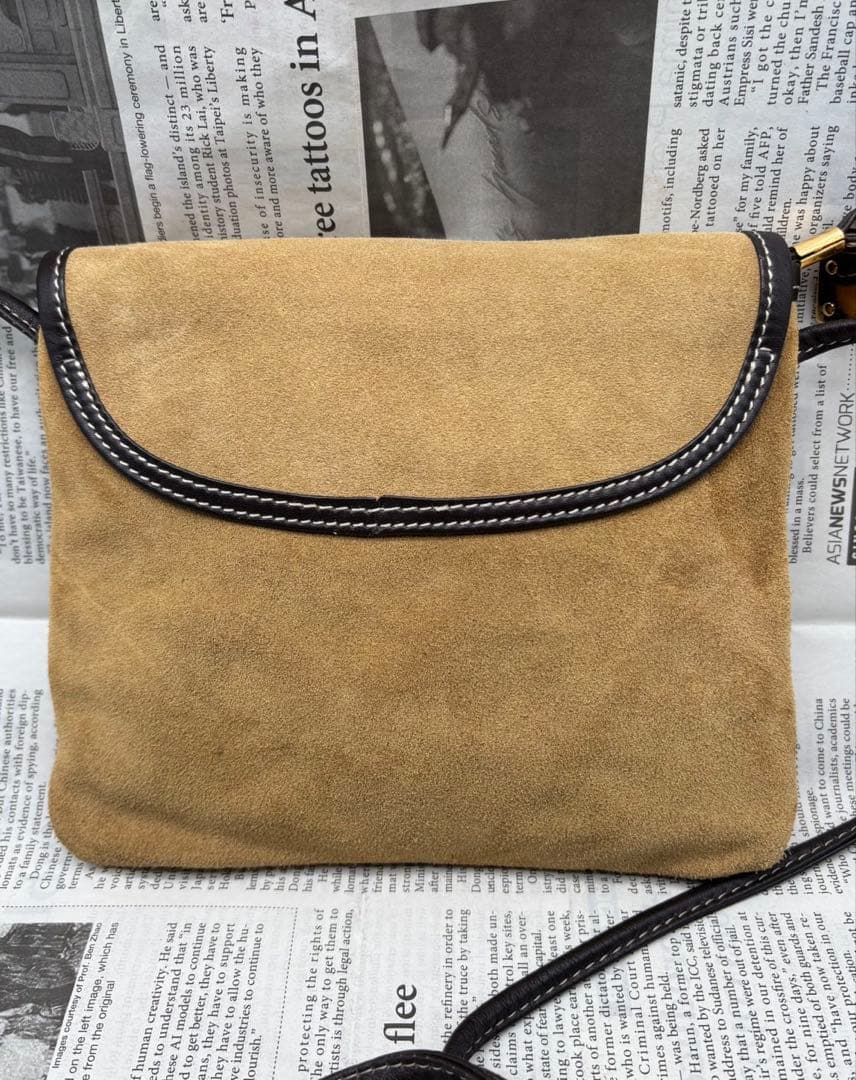 LOEWE ロエベ　アナグラム　スエード ショルダーバッグ 、サコッシュ