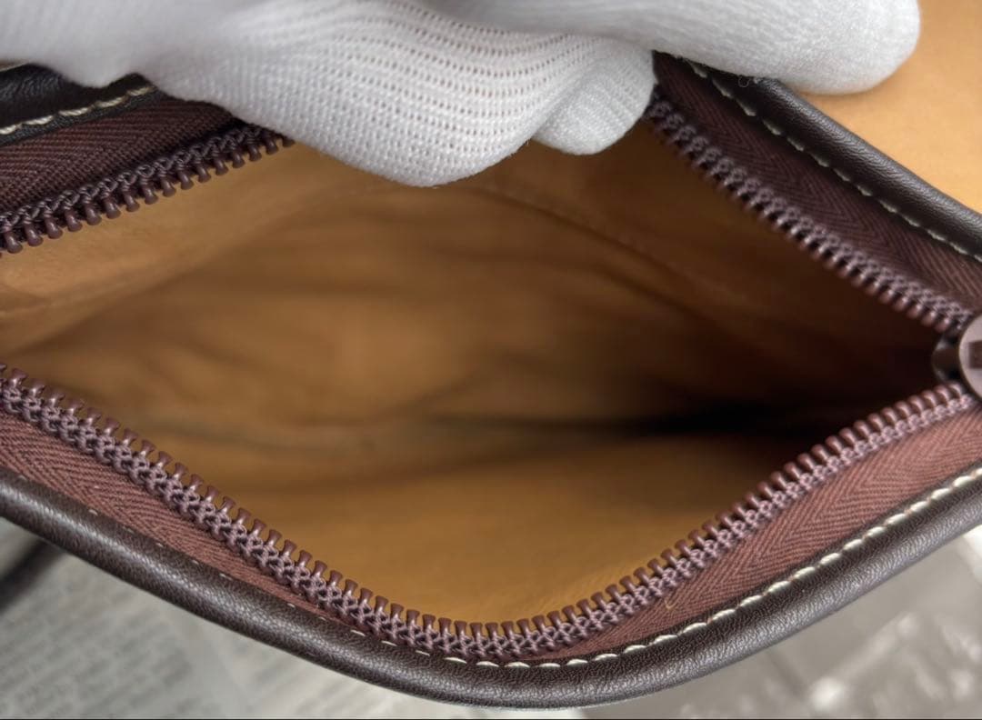 LOEWE ロエベ　アナグラム　スエード ショルダーバッグ 、サコッシュ