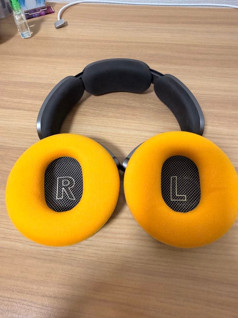 Dyson OnTrac ヘッドホン