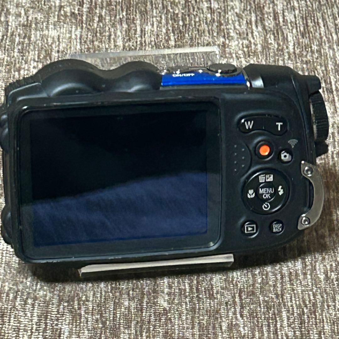 動作品　FUJIFILM FinePix XP200 ブルー コンデジ　防水防塵