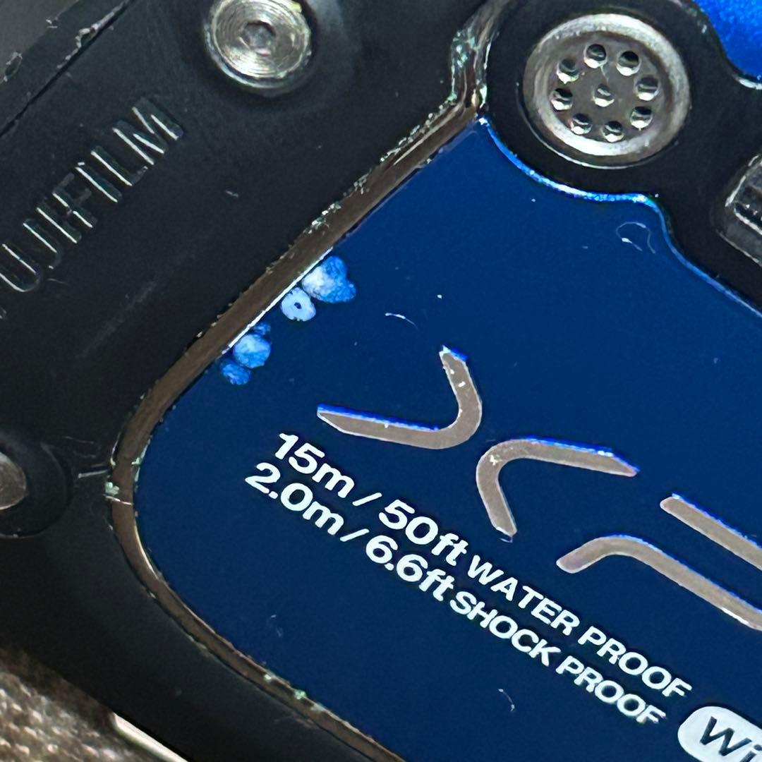 動作品　FUJIFILM FinePix XP200 ブルー コンデジ　防水防塵
