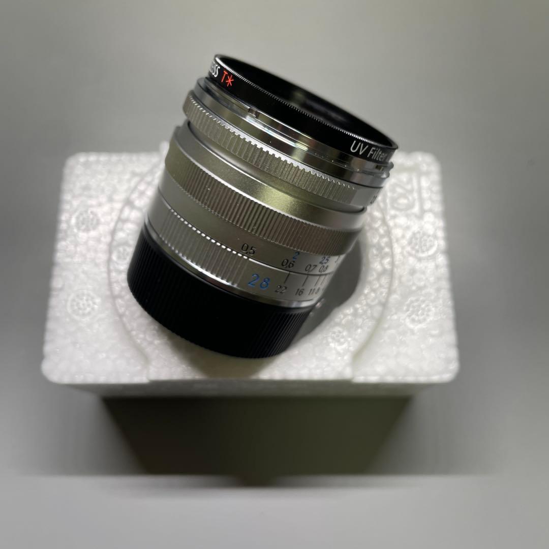 Carl Zeiss Biogon T* 2.8/28mm フード&フィルタ付き