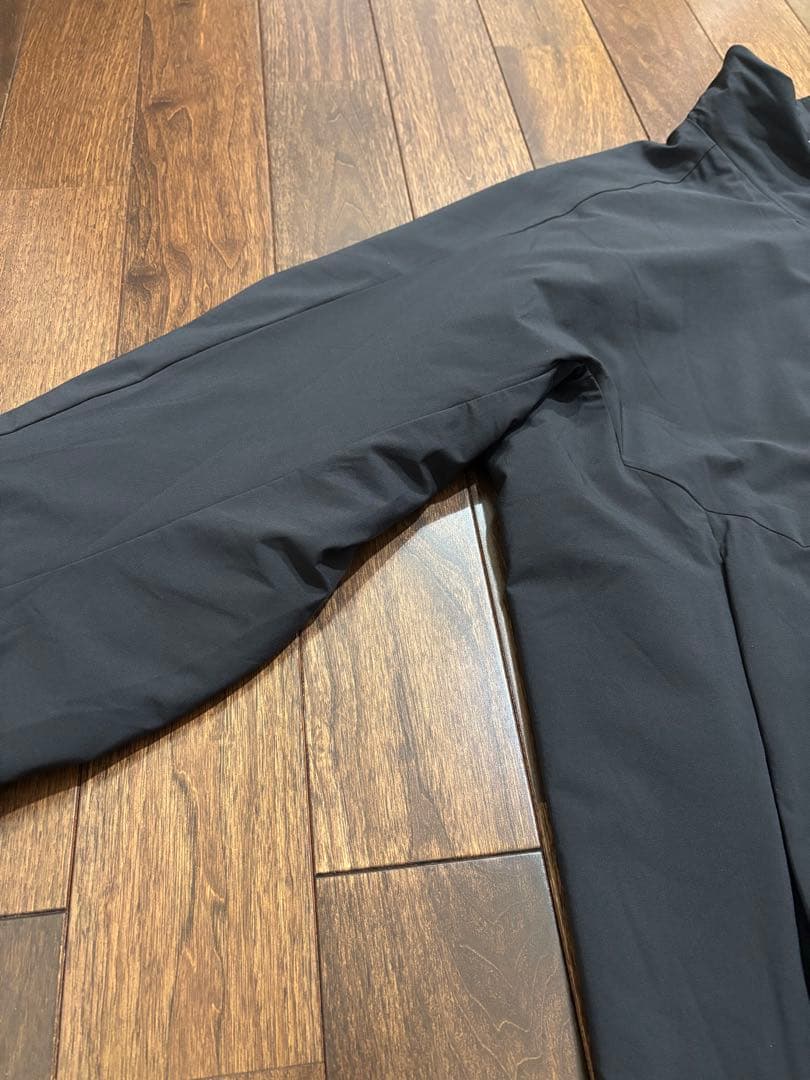 直営店限定 アークテリクス アリウムインサレーテッドジャケット Mサイズ メンズ