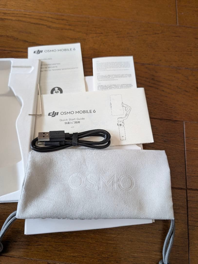 ♪DJI Osmo Mobile 6 スタビライザー　三軸ジンバル　美品です