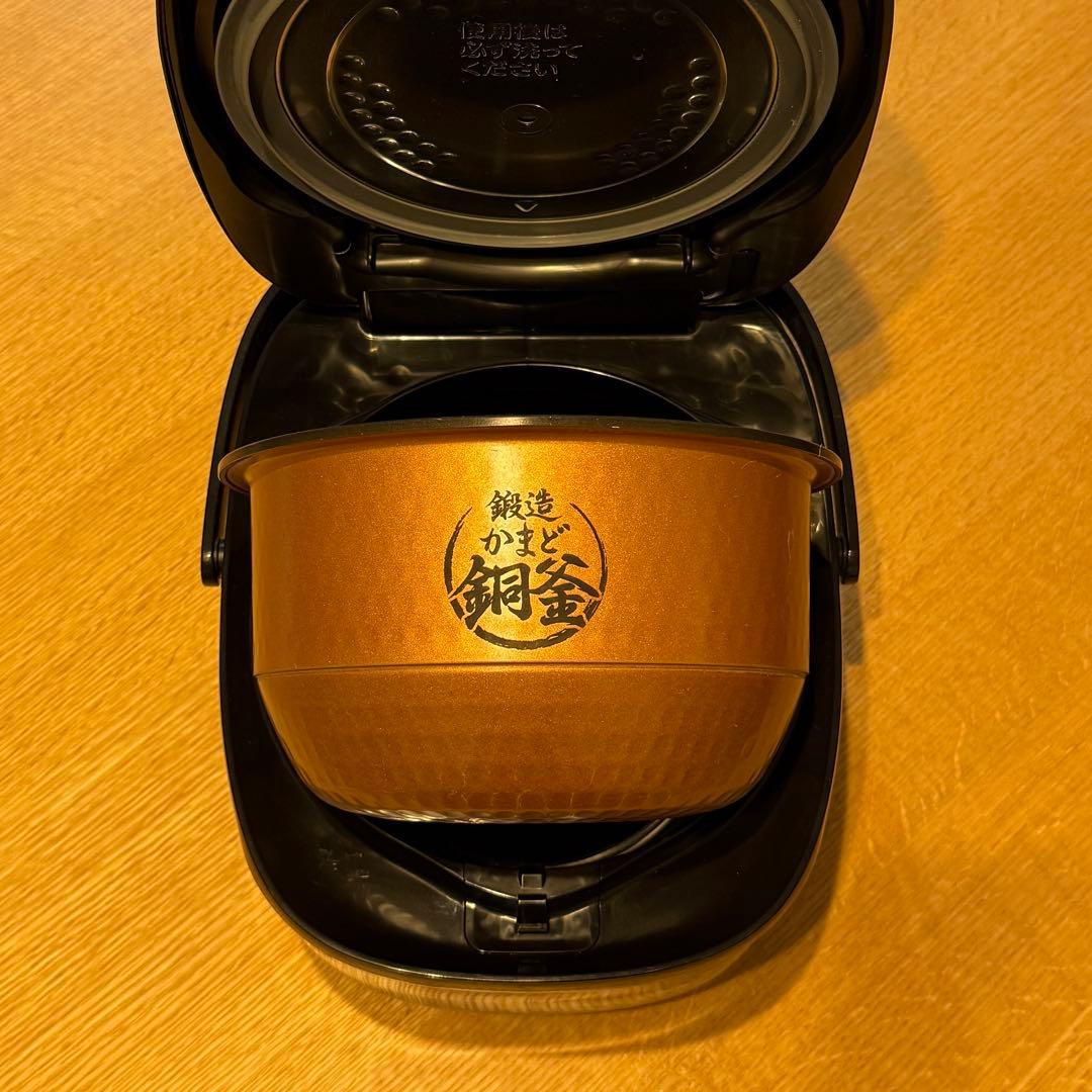 東芝 IHジャー炊飯器 RC-10VRR 2022年製