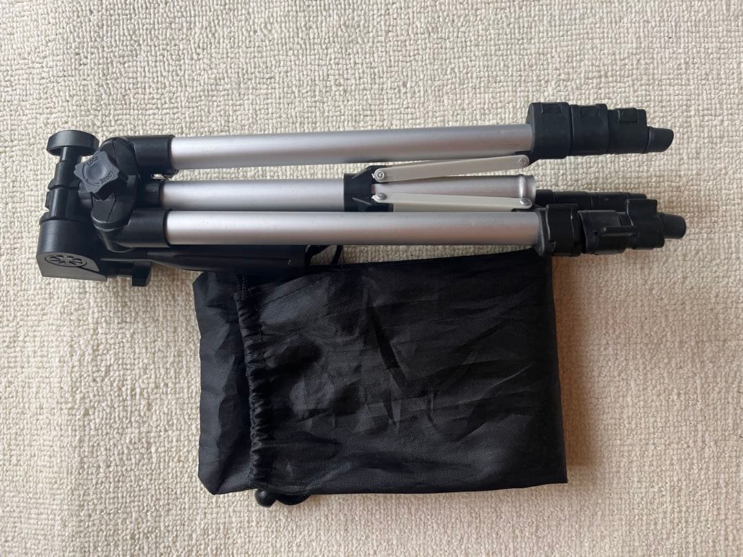 Fujifilm XA1 ミラーレスカメラ レッド