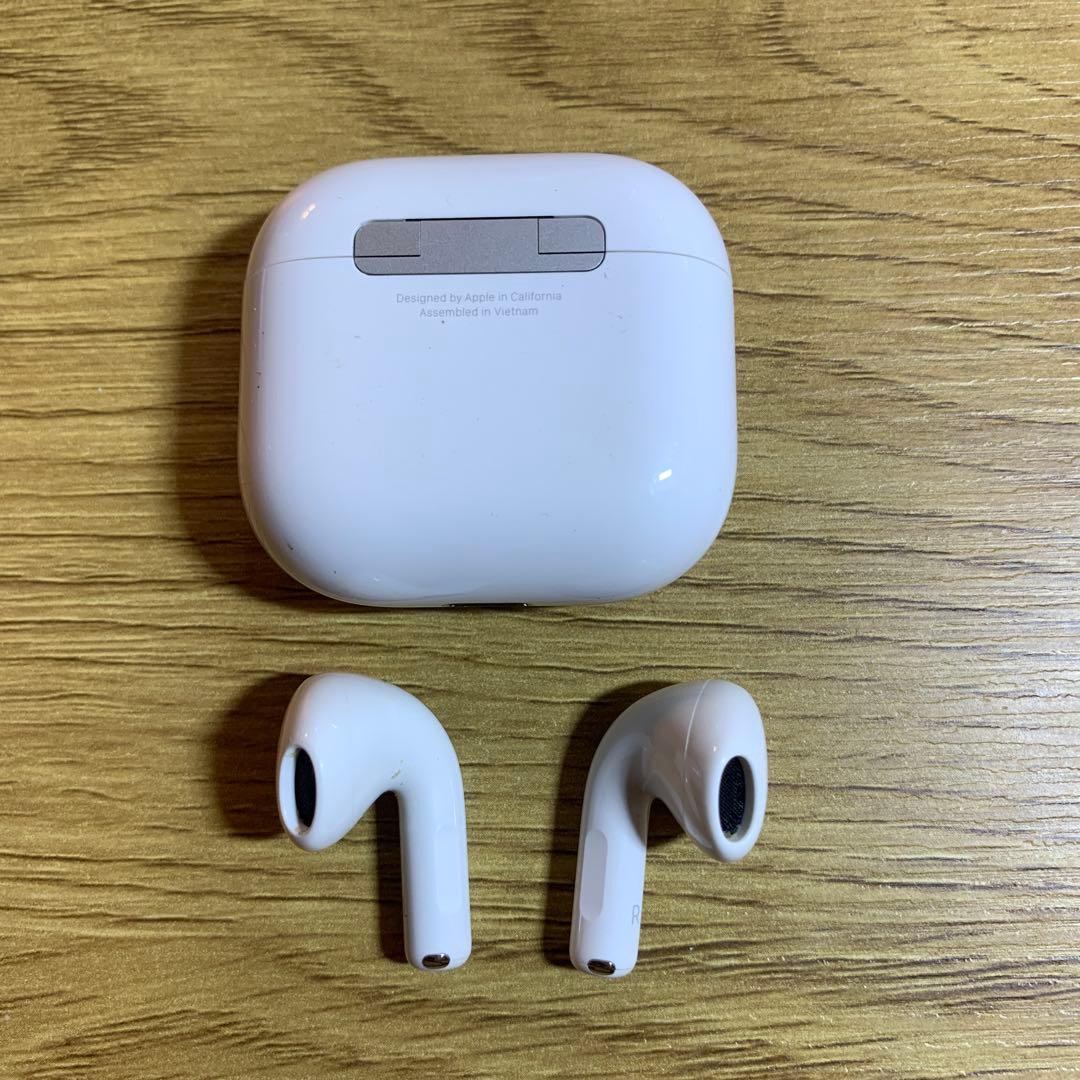 Apple AirPods 第4世代　A3058 ノイズキャンセリング付きなし