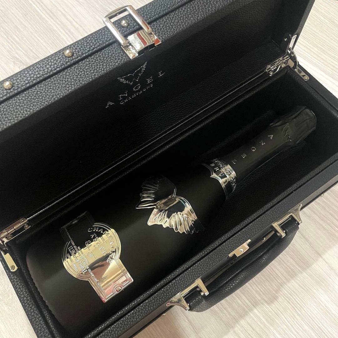 エンジェルシャンパン ブラック