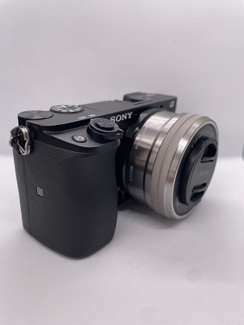 Sony α6100ミラーレスカメラ レンズ、128GB SDカード付き