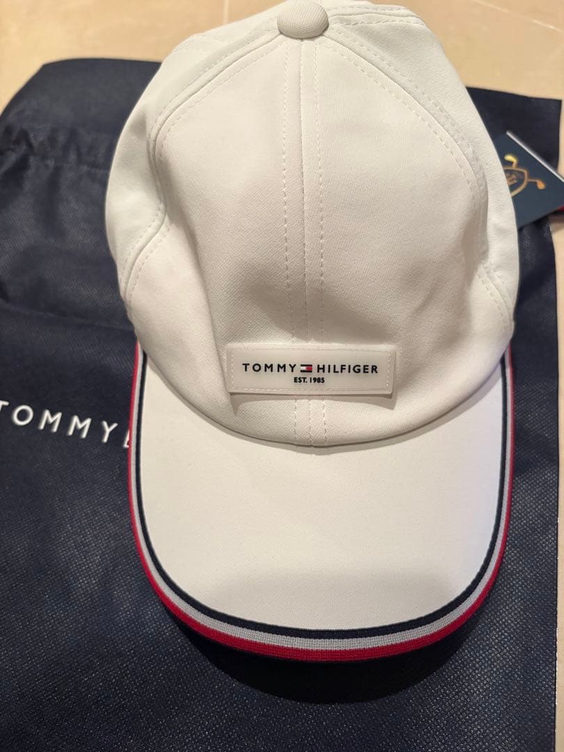 新品　2025 トミー ヒルフィガー ゴルフ　キャップ クール ボールポーチ
