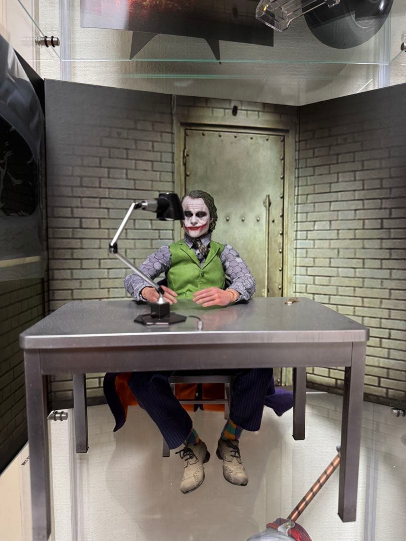 ホットトイズ　ジョーカー2.0 フィギュア　ダークナイト　バットマン　アメコミ