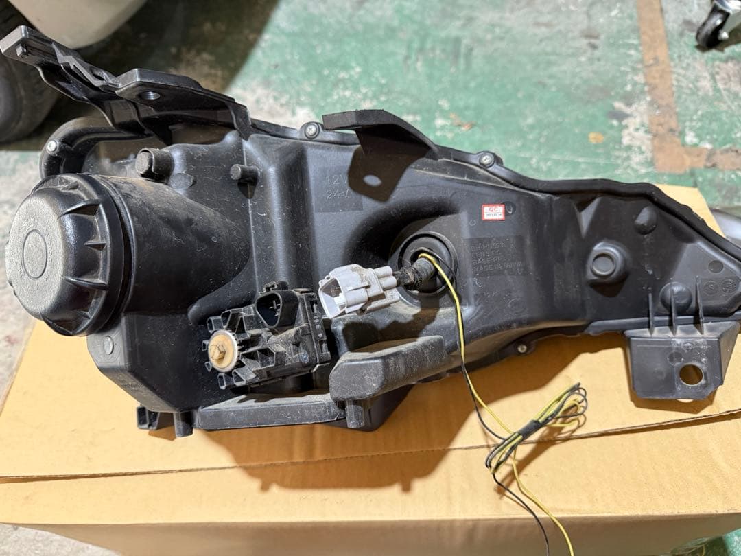 86 ZN6 左右　社外ヘッドライトユニット　中古