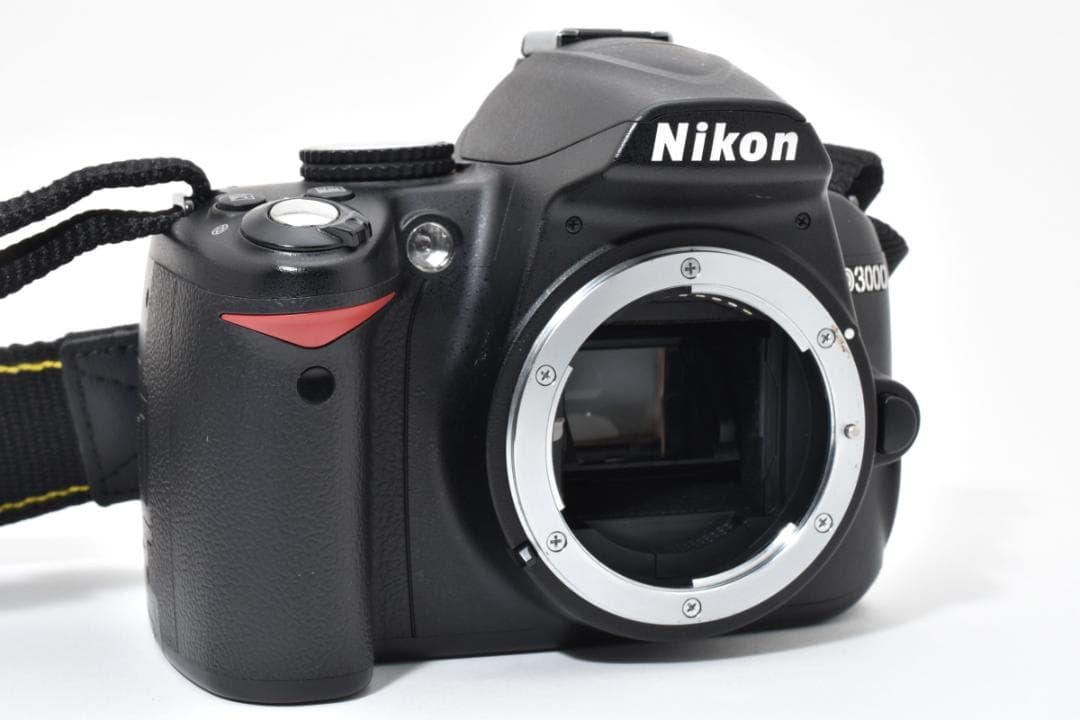 ★撮影枚数4,719枚・超美品★ ニコン D3000 ボディ #21380