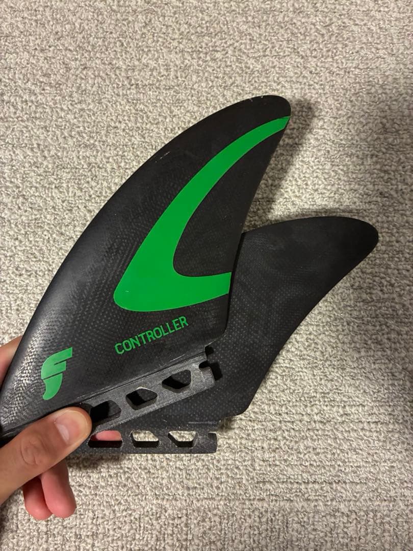 フューチャーフィン　CONTROLLER FIBERGLASS QUAD