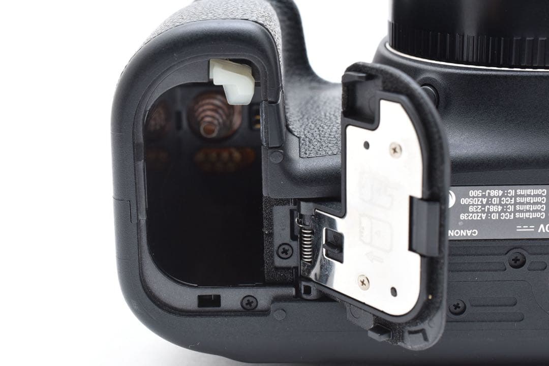 Canon EOS 6D Mark II 標準レンズセット/EF 35-80mm