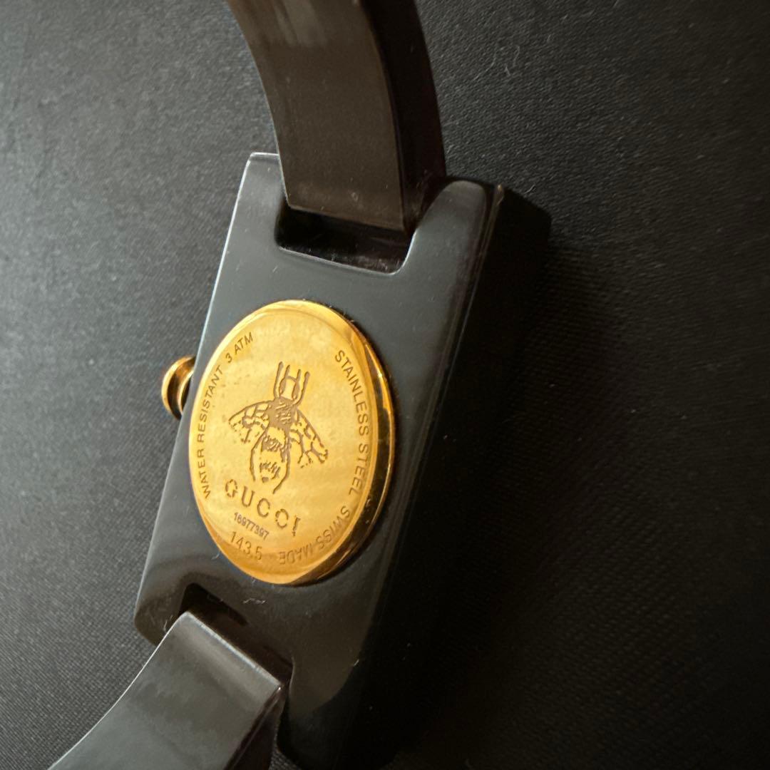 GUCCI スパイクデザイン腕時計