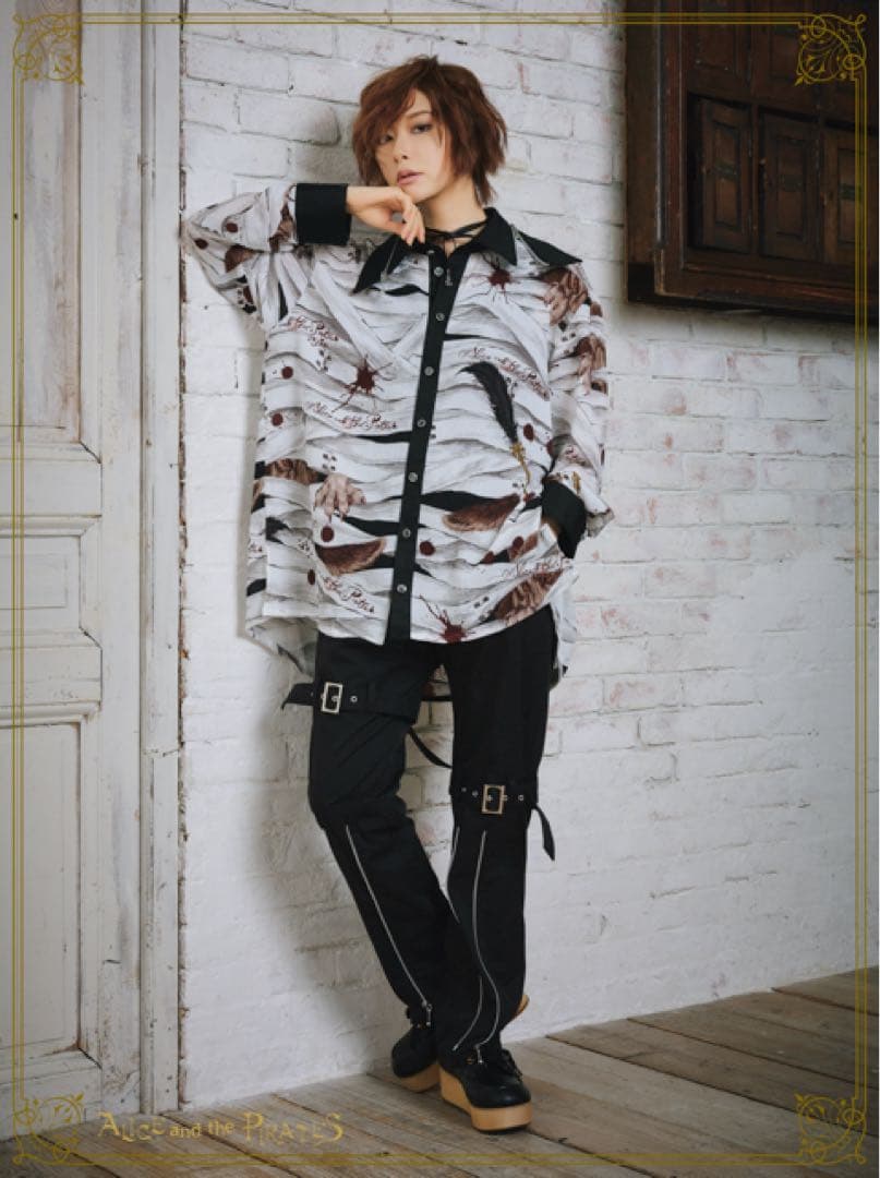 Alice and the Pirates BIGシャツ