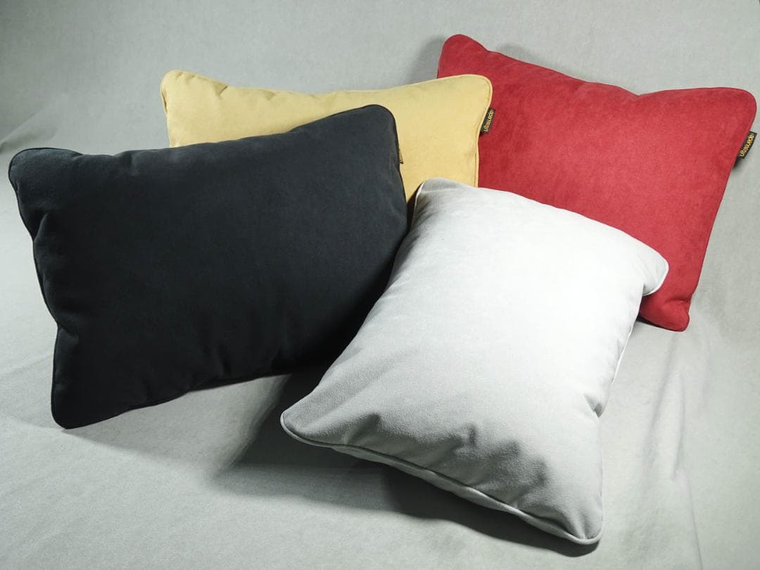 【最強の素材】高級車内装素材のクッション 触ったら戻れない ブラック