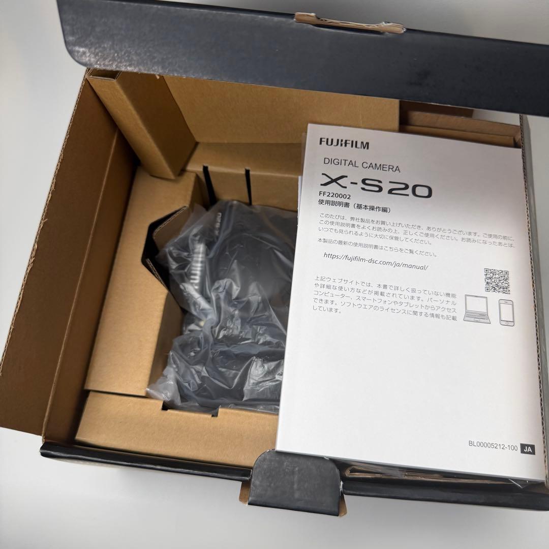 FUJIFILM X-S20 + XF18-55 f2.8-4 純正レンズセット