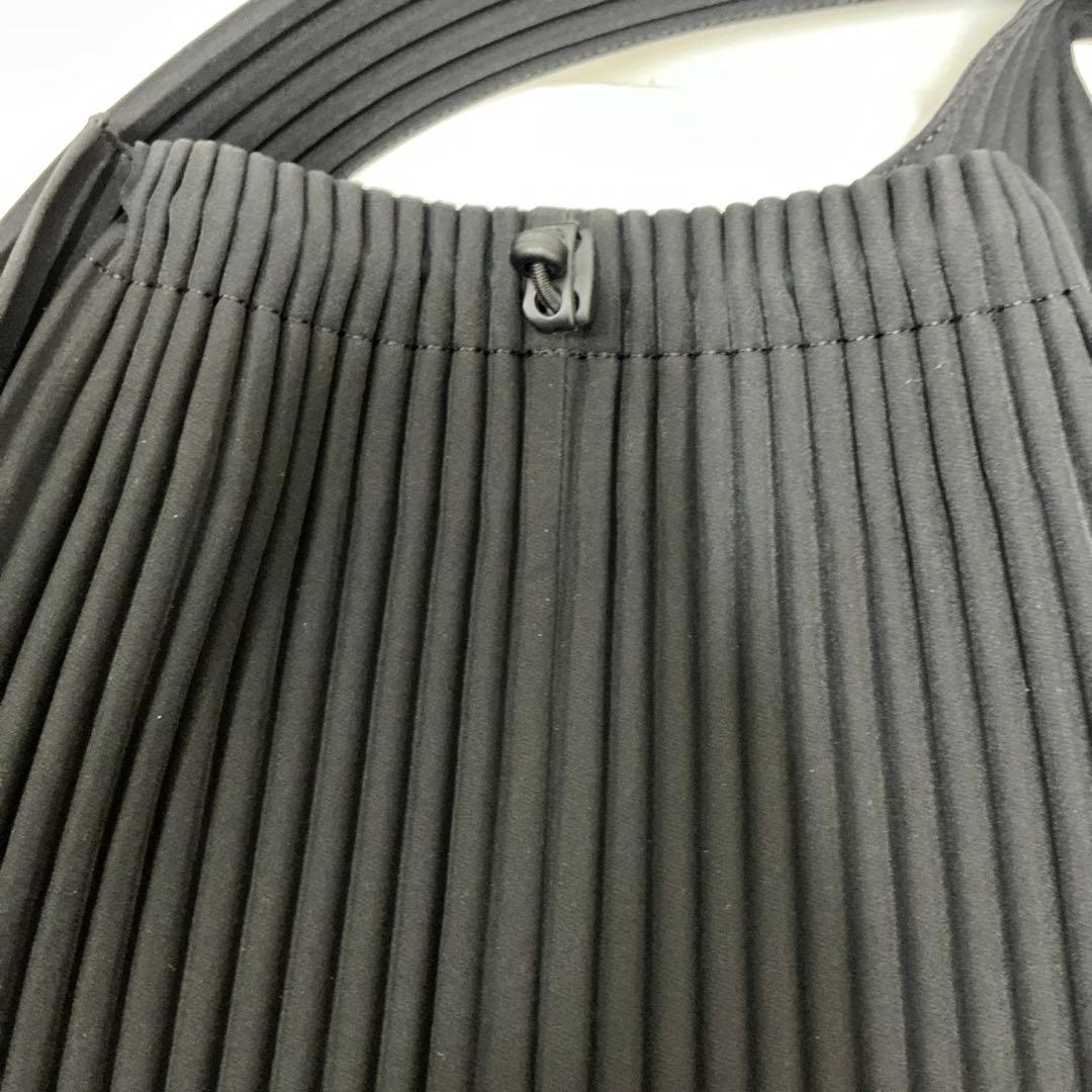 ISSEY MIYAKE ショルダーバッグ