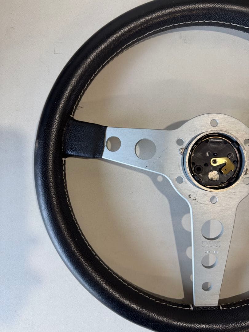 MOMO モモ　prototipo ステアリング　350 ホーンボタン 美品