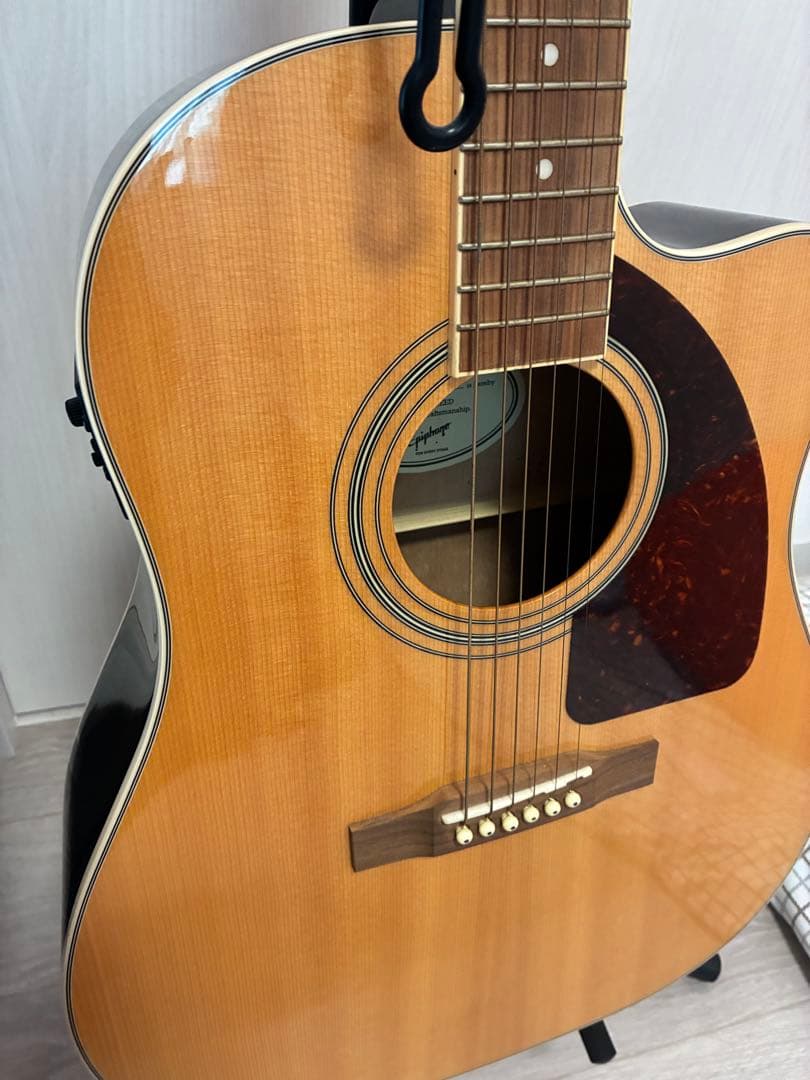 Epiphone J-45EC Studio セミハードケース付き