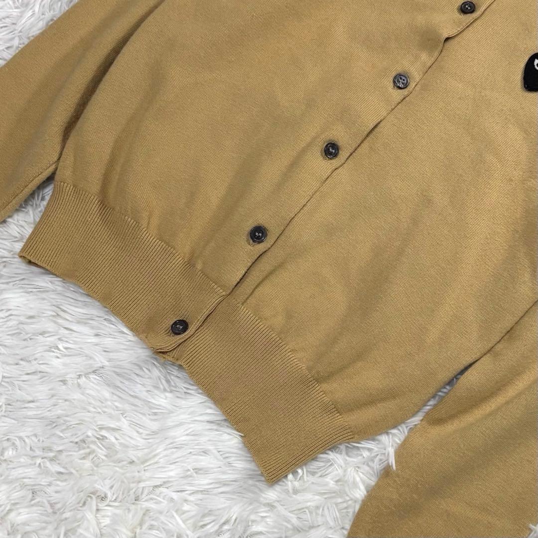 プレイ コムデギャルソン カーディガン 黒ハートロゴ ベージュ M 日本製