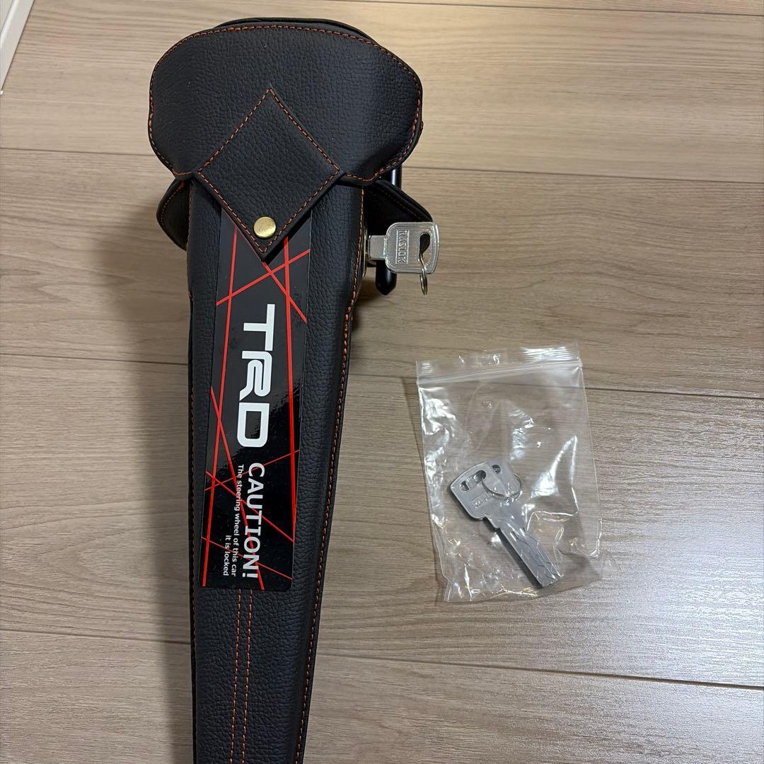 TRD ステアリングロック