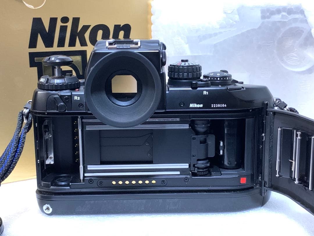 フィルムカメラ NIKON F4