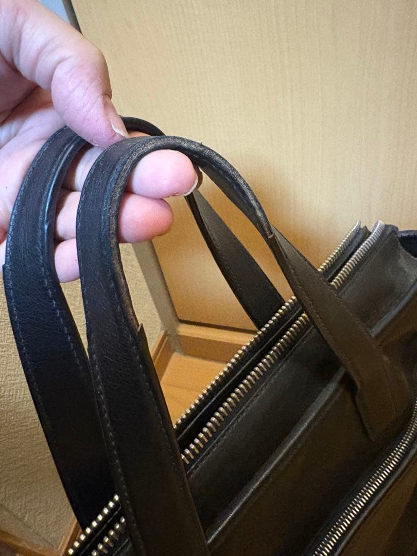 ⭐️最終お値下げしました⭐️PRADA⭐️ 黒 レザー ビジネストートバッグ　三角ロゴ