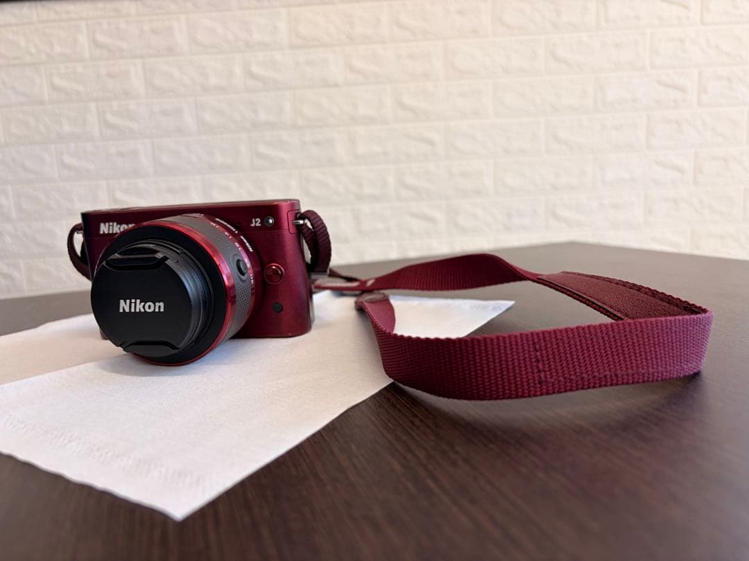 Nikon1 J2 ミラーレスカメラ レッド 10-30mmレンズ付き