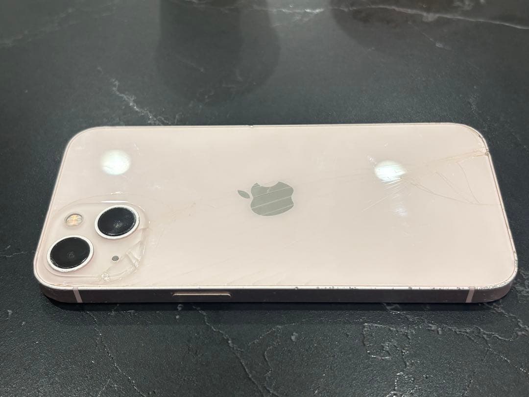 Apple iPhone 13 ピンク 128GB 本体　背面ひび割れ