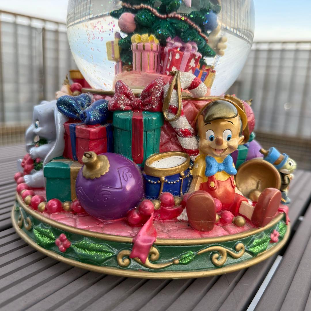 ディズニーミッキーピノキオ白雪姫ダンボアリス　スノー　グローブ　オルゴール