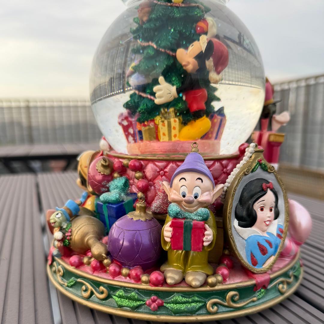 ディズニーミッキーピノキオ白雪姫ダンボアリス　スノー　グローブ　オルゴール