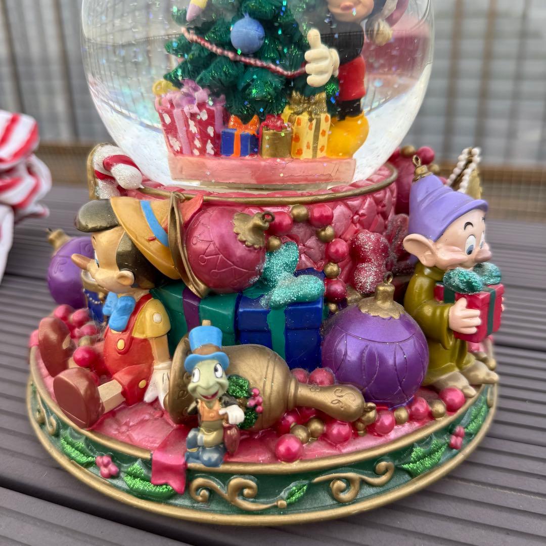 ディズニーミッキーピノキオ白雪姫ダンボアリス　スノー　グローブ　オルゴール