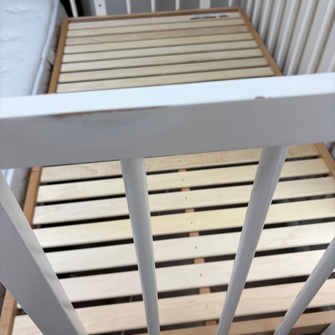 【送料込】ファルスカ　ベビーベッド　ベットサイドベッド　ホワイト限定色