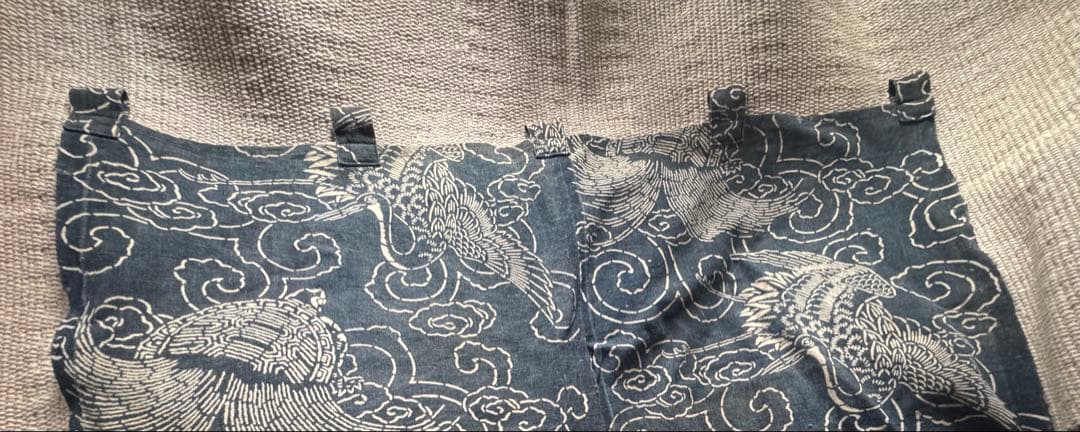 古布大正期　鶴と亀暖簾　のれん　本藍染フェード感が素敵　純和アンティーク