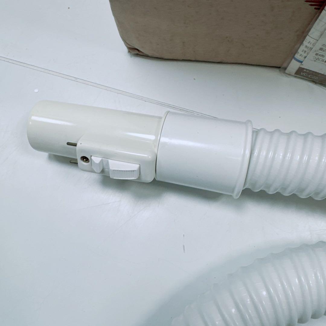 k1869 【新品未使用】東芝 掃除機 POCKET190 VC-C22R