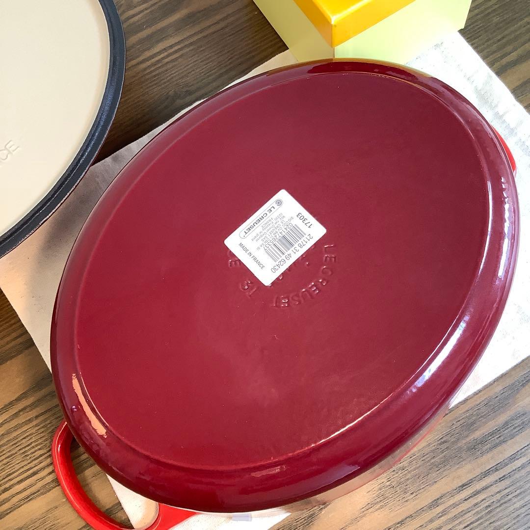 【新品未使用】ルクルーゼ　ココット・オーバル 鍋31cm レードルスタンド付き