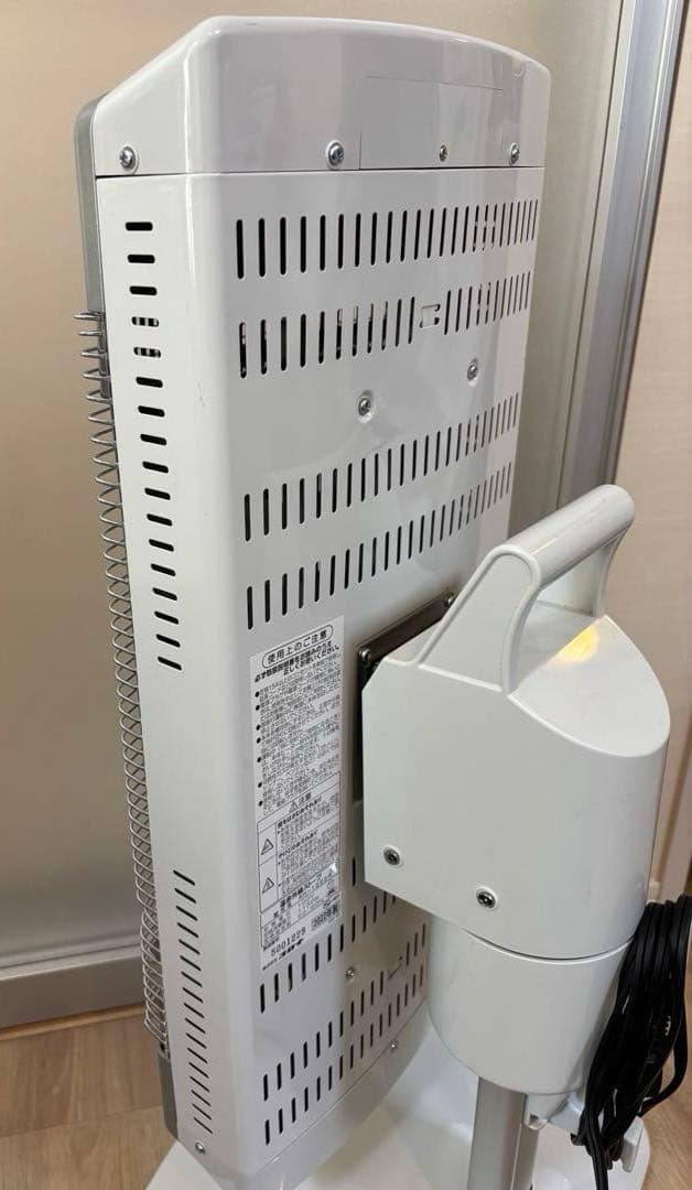 CORONA コロナ　遠赤外線ストーブ　AH-1222R 2022年製