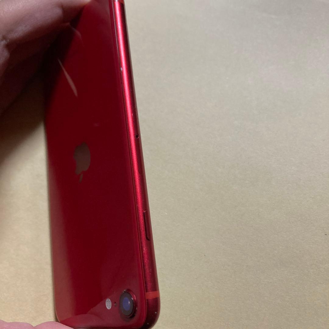 iPhone SE（第2世代）」の64GB・プロダクトレッド（赤）　SIMフリー