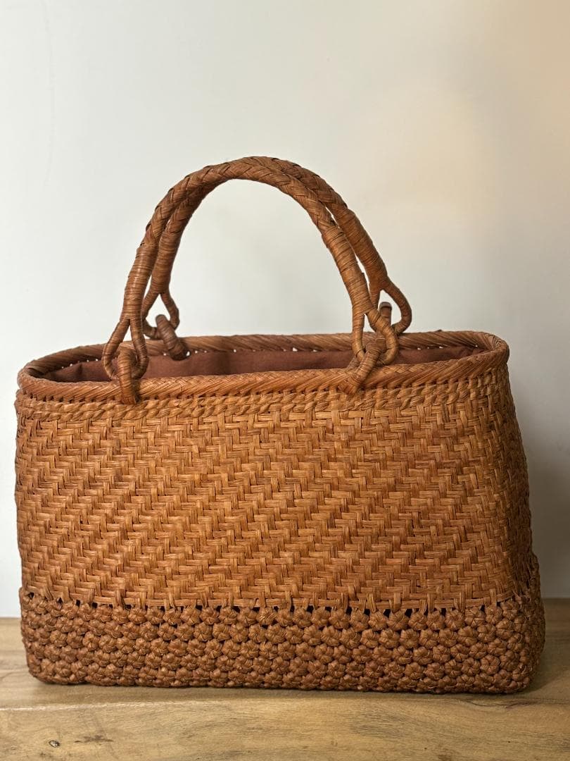山葡萄 かごバッグ 網代編み 職人手編み 変則二重編み 籠 手提げ 内布あり