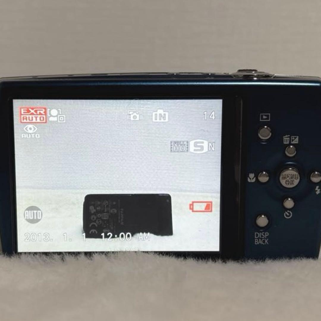 【美品】FUJIFILM FinePix Z2000EXR WIFI搭載　カメラ