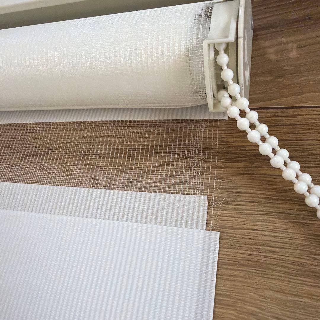 4本セット　ニトリ　ホワイト 調光ロールスクリーン チェーン式