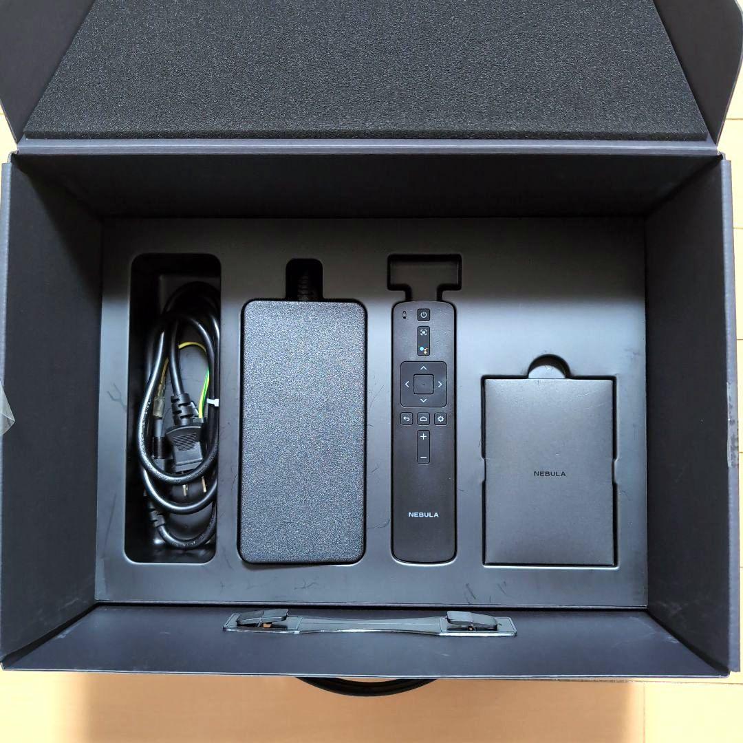 ​【極美品】Anker Nebula Cosmos プロジェクター