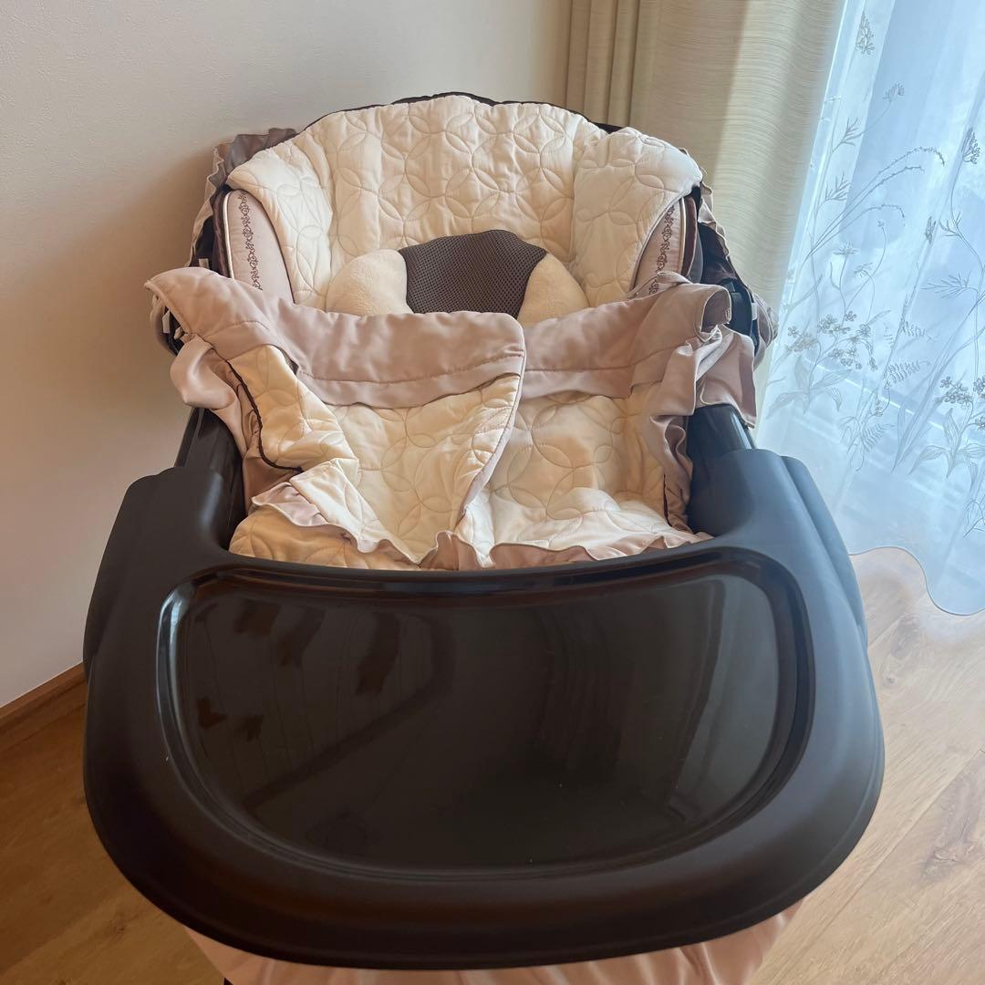 コンビ ネムリラ プレミアム ダッコプラスオートスイング　最上位モデル