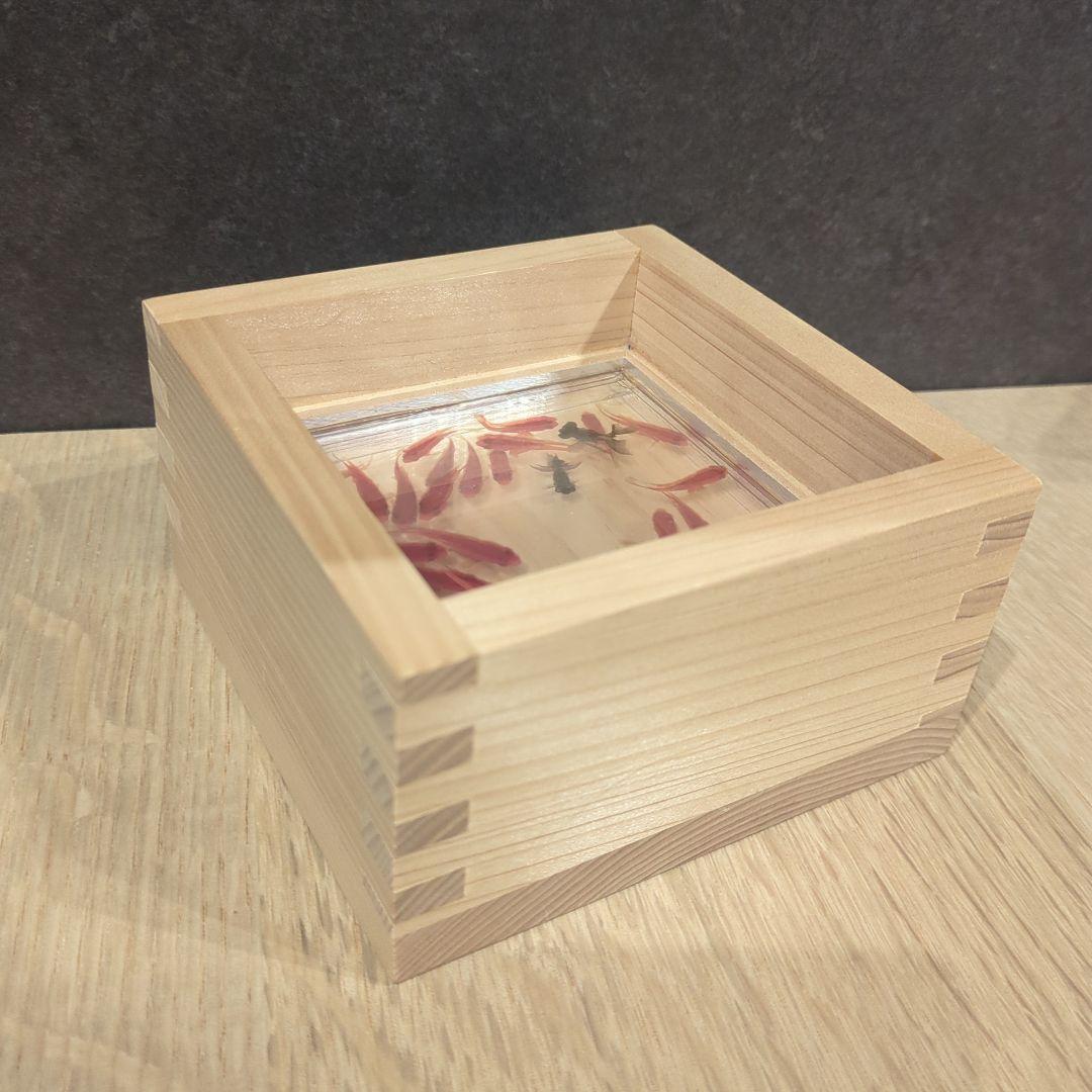 金魚デザインの木製　アクリルアート