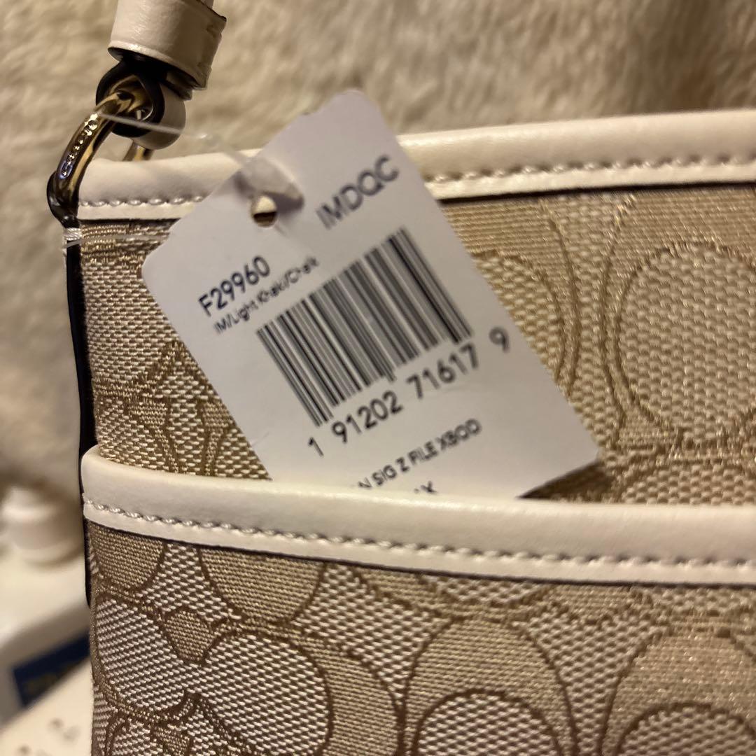 COACH ベージュ ショルダーバッグ　新品　再値下げ