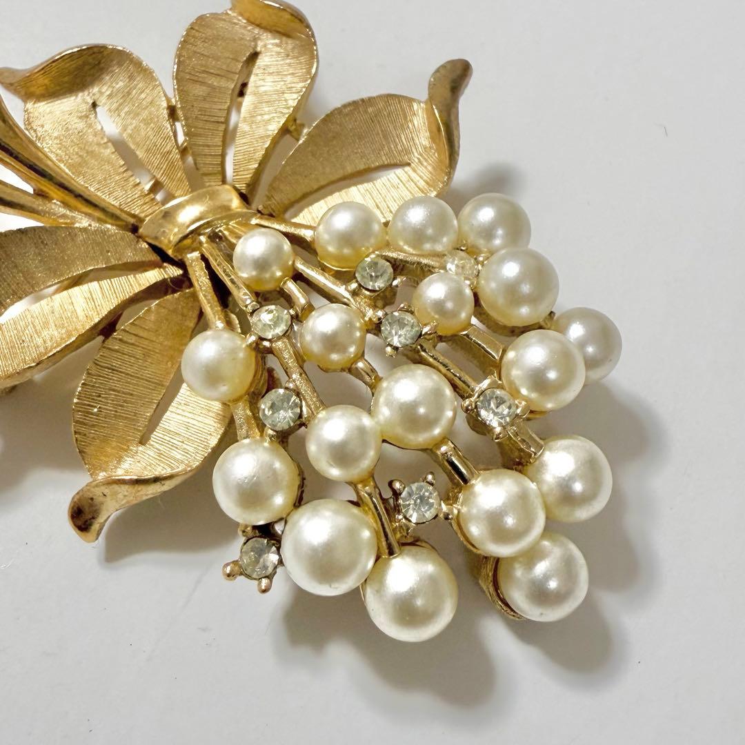 美品 TRIFARI パール ブーケ ブローチ クラウン トリファリ